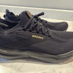 Brooks Black Glycerin 21 Stealthfit NEW